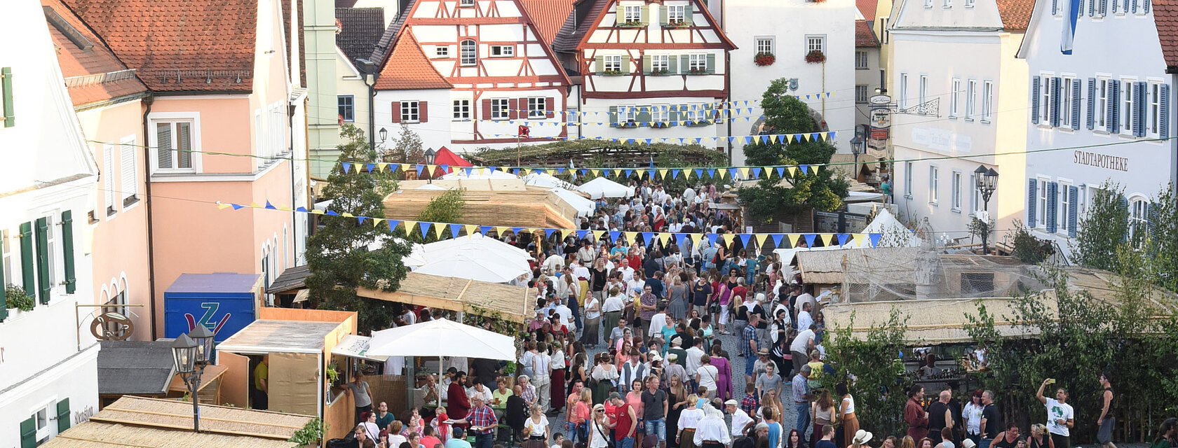 Historisches Stadtfest Monheim 2018 - Ein Blick in die Innenstadt